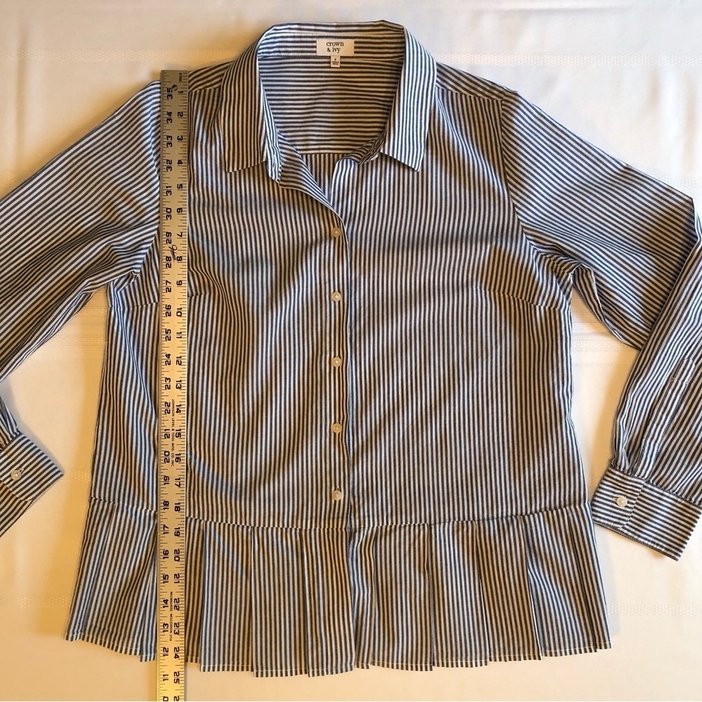 Crown & Ivy Navy and White Striped Long Sleeve Pleated Hem Top Size S - Picture 6 of 8